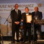 Grzegorz Kosowski, Tadeusz Nestorowicz i Mateusz Cegiełka na scenie