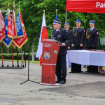 Zdjęcie przemawiającego prezesa Zarządu Oddziału Powiatowego Związku Ochotniczych Straży Pożarnych RP w Dzierżoniowie