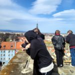 uczniowie oglądają panoramę Dzierżoniowa