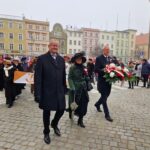 pochód przez dzierżoniowski rynek9