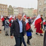 pochód przez dzierżoniowski rynek1