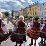 występ zespołu folklorystycznego 1