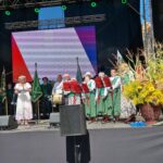 występ sceniczny zespołu folklorystycznego
