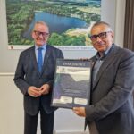 zdjęcie z wręczenia certyfikatów 13