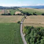 widok na remontowaną drogę z góry