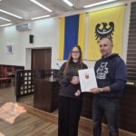 wręczenie nominacji, wspólne zdjęcie z wicestarostą