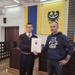 wręczenie nominacji, wspólne zdjęcie z wicestarostą