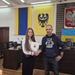 wręczenie nominacji, wspólne zdjęcie z wicestarostą