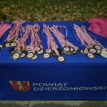 medale leżą na stole