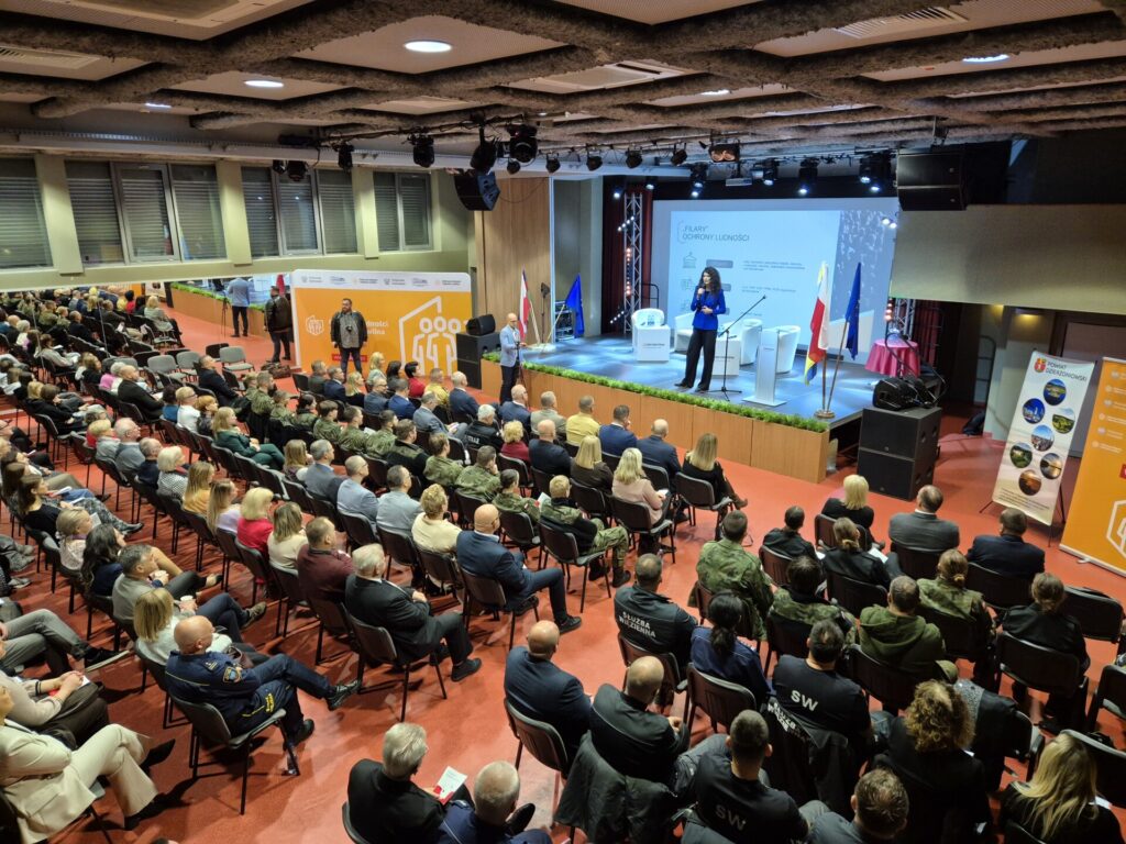 Anna Żabska podczas wystąpienia