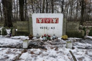 widok od frontu, zbliżenie na tablicę