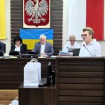 członek zarządu Bernadetta Szczypka podczas sesji rady powiatu