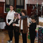 dzieci podczas występu