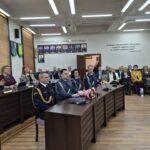 widok części sali, gdzie siedzą zaproszeni goście