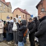 widok na uczestników uroczystości