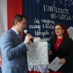 wójt gratuluje dyrektor