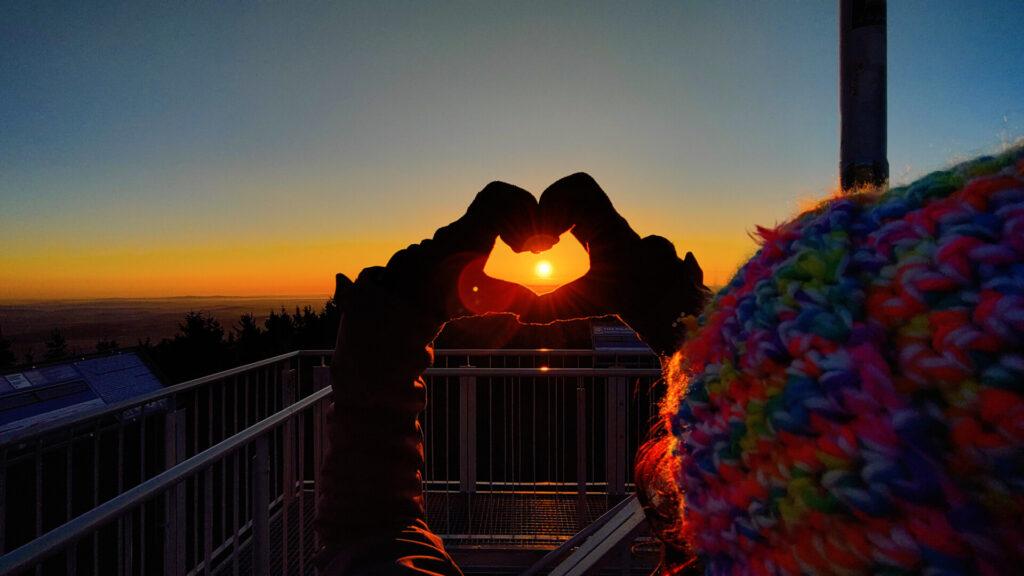 Wyróżnienie: Alicja Obacz, zdjęcie wykonane o wschodzie słońca z wieży widokowej na Kalenicy