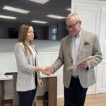 I miejsce Małgorzata Kubicka odbiera dyplom