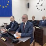 zarząd powiatu: wicestarosta Andrzej Bolisęga, starosta Grzegorz Kosowski, członkowie zarządu Bernadetta Szczypka i Marek Piorun 1