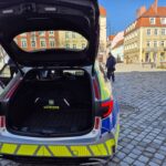 wnętrze bagażnika nowego radiowozu