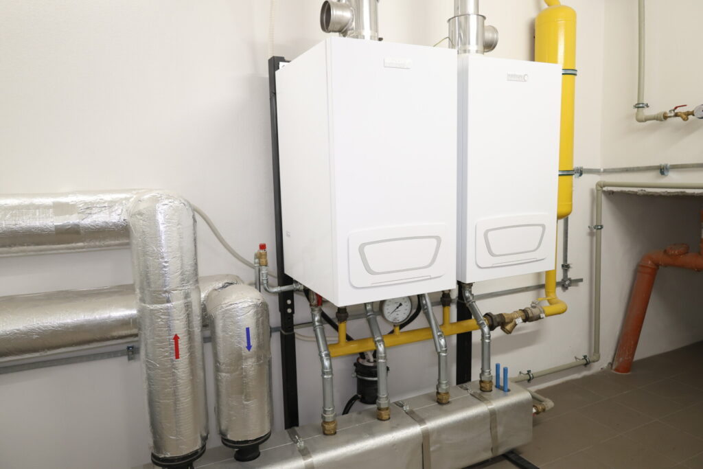 zbliżenie na piece w kotłowni w ZS nr 1