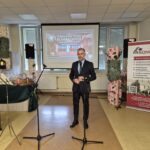 wicestarosta podczas przemówienia