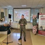 Wojskowy podczas przemówienia