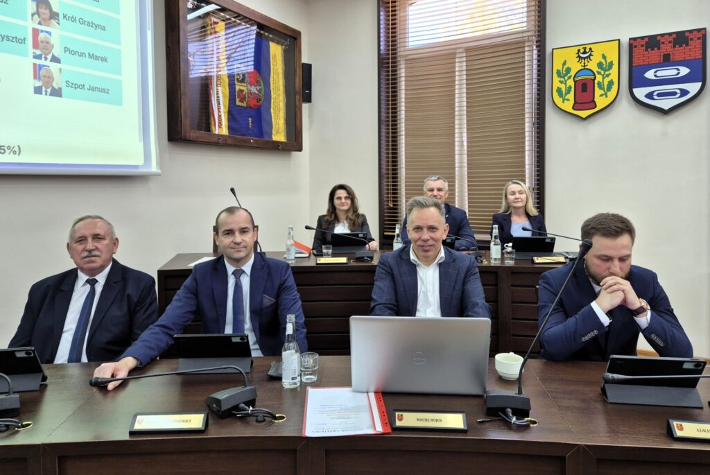 radni podczas kwietniowej sesji