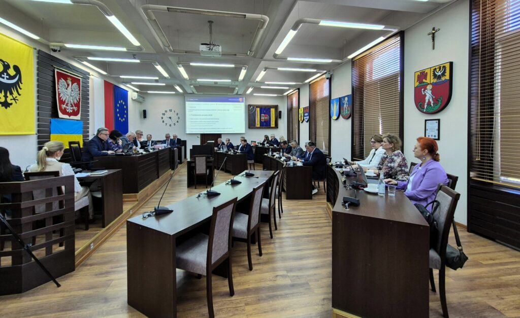 widok na salę podczas kwietniowej sesji