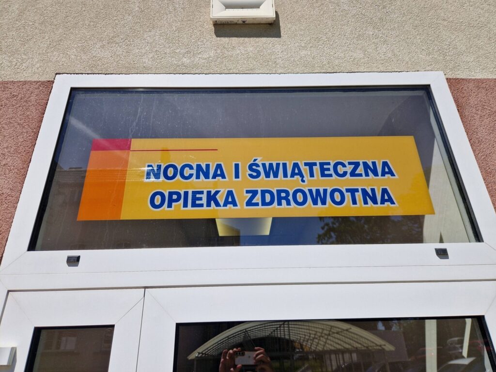 szyld nocnej i świątecznej opieki zdrowotnej