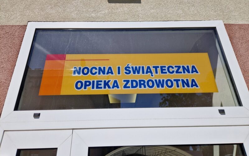 szyld nocnej i świątecznej opieki zdrowotnej