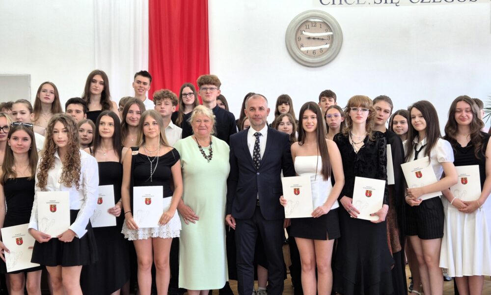 wicestarosta ze stypendystami II LO