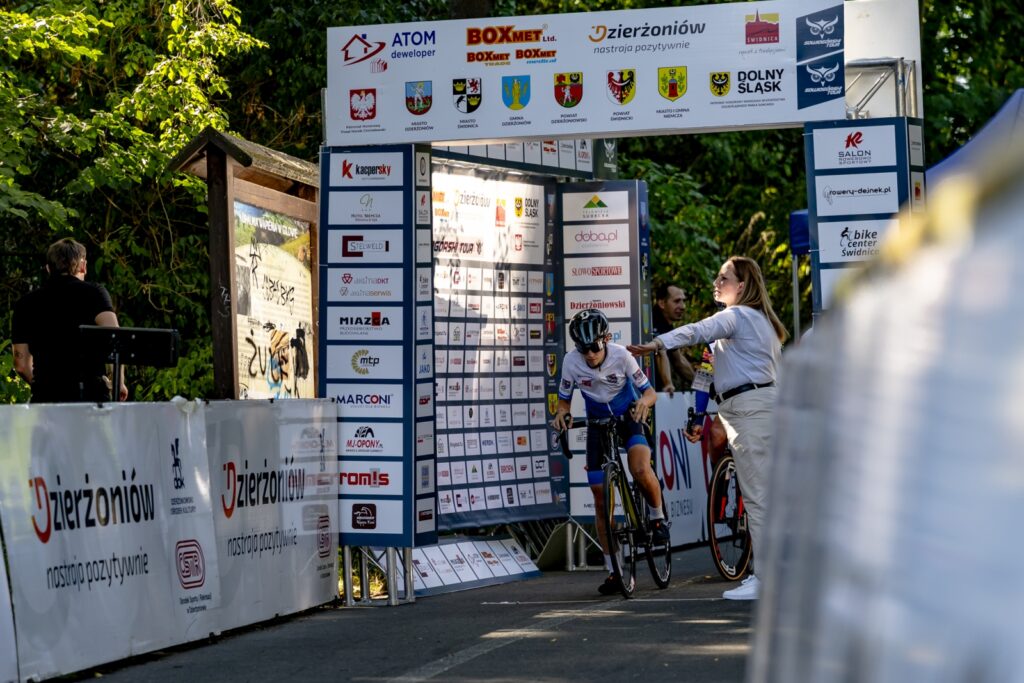 kolarz na starcie wyścigu