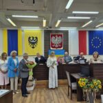 pożegnanie dyrektor SOSW w Dzierżoniowie, wręczenie gratulacji przez innych dyrektorów