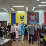 pożegnanie dyrektor SOSW w Dzierżoniowie, wręczenie gratulacji przez innych dyrektorów