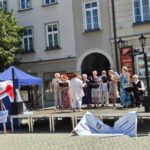 występy artystyczne na scenie