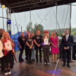 wręczenie nagród na scenie