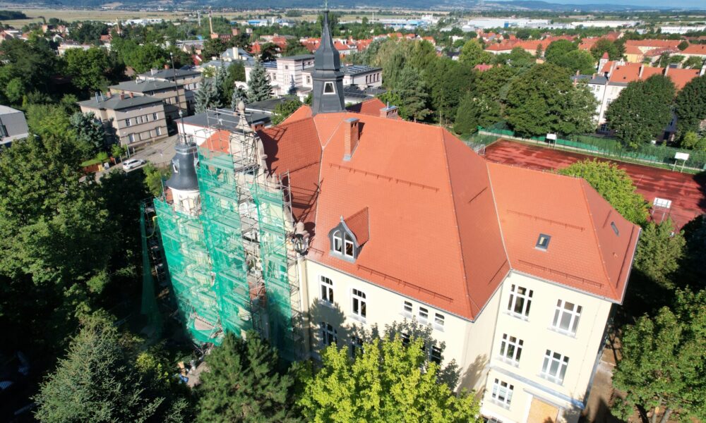 widok na Radiobudę podczas remontu