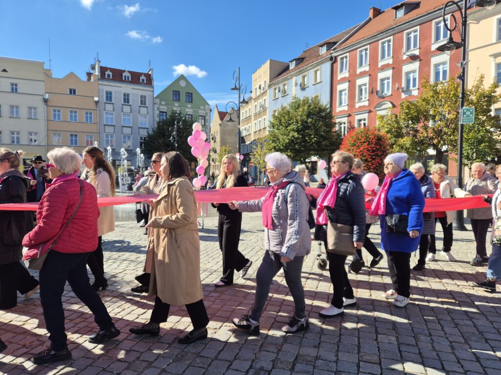 różowa wstążka pochód