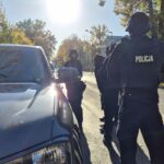 policja z bronią
