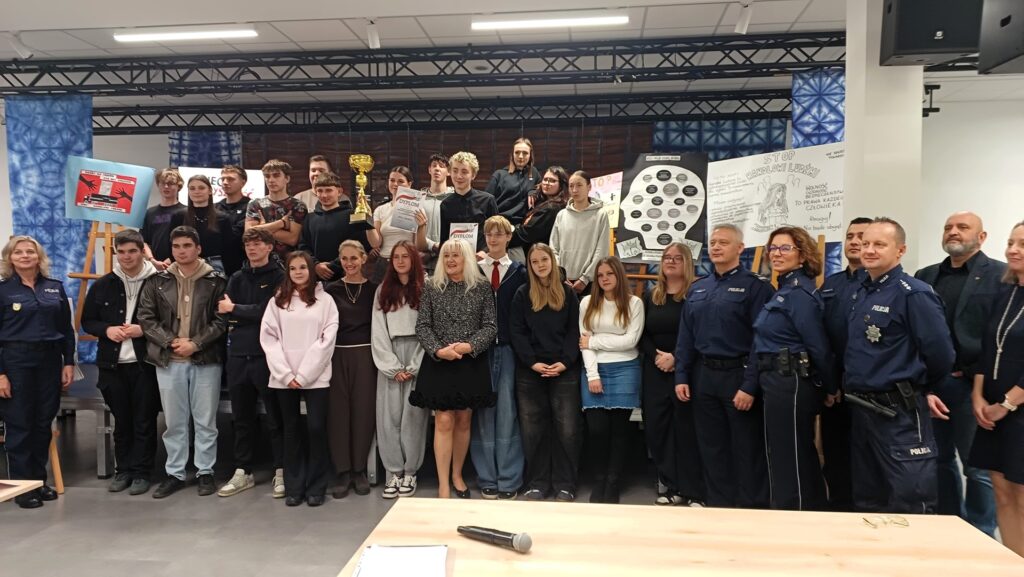 laureaci konkursu Wiedzy o Policji
